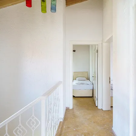 Villa Stone Near Long Beach&kusadasi Shopping Mall