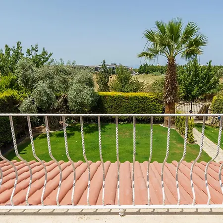 Villa Stone Near Long Beach&kusadasi Shopping Mall *