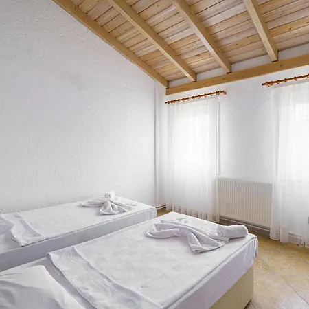 Villa Stone Near Long Beach&kusadasi Shopping Mall